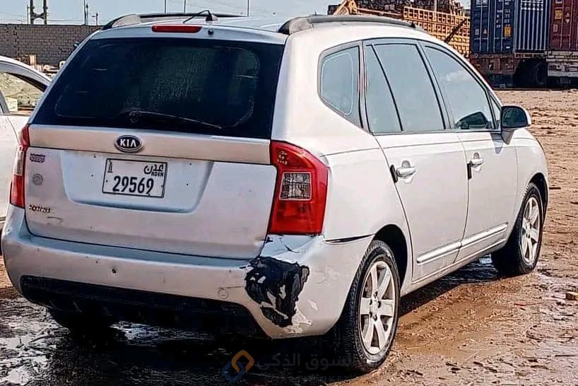 كيا كارينز  موديل 2008